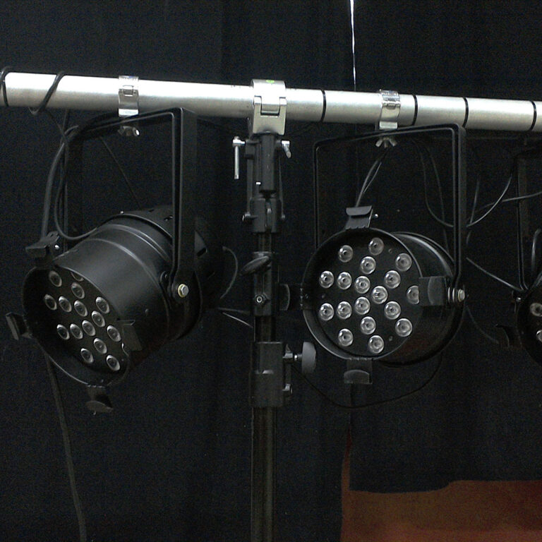 Circusevents Köln Zirkuszubehör Par 64 Tri LED Lichtanlage